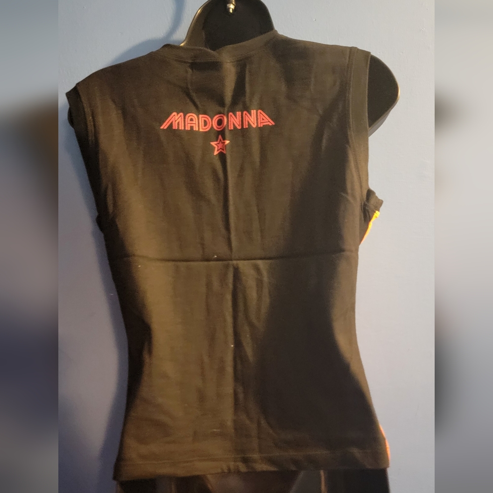Vintage 2001 Madonna Drowned World Tour Tank Top Size L New Never Worn - Picture 2 of 3